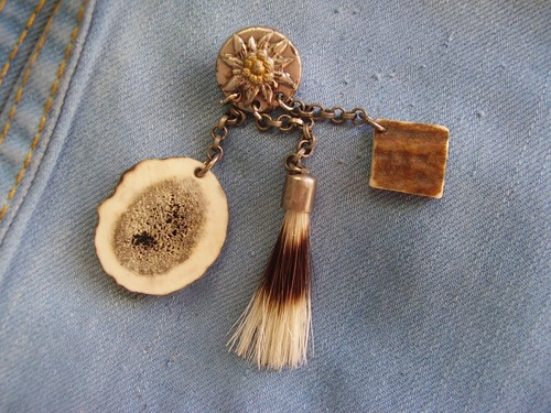 Pin trachtenschmuck charvari - pin,